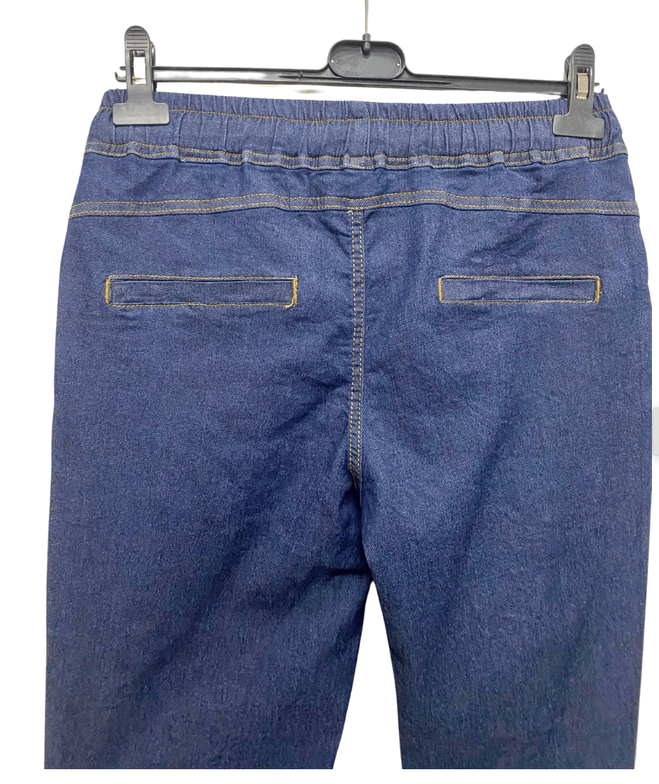 Jeans elásticos con goma y bolsillos