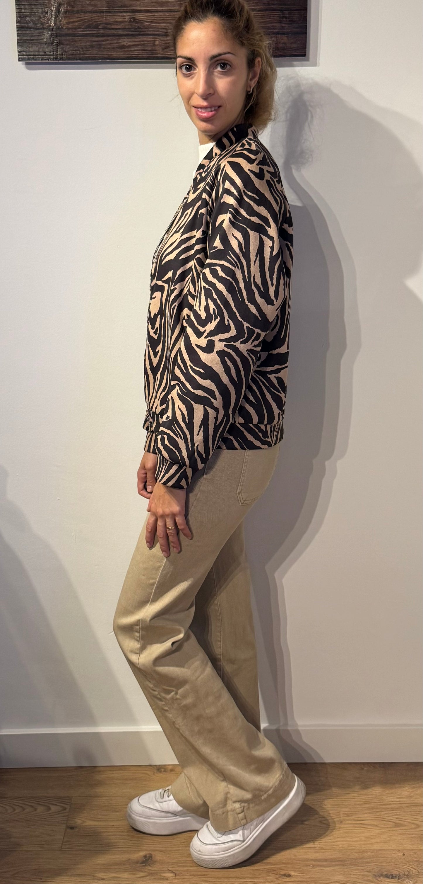 Bomber de neopreno animal print