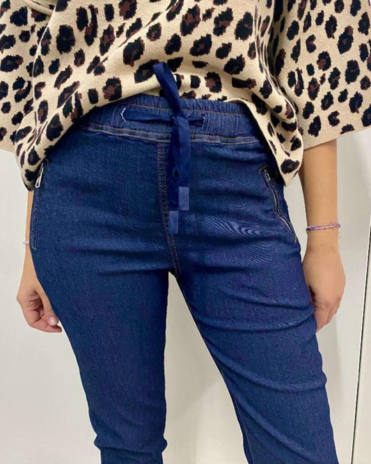 Jeans elásticos con goma y bolsillos