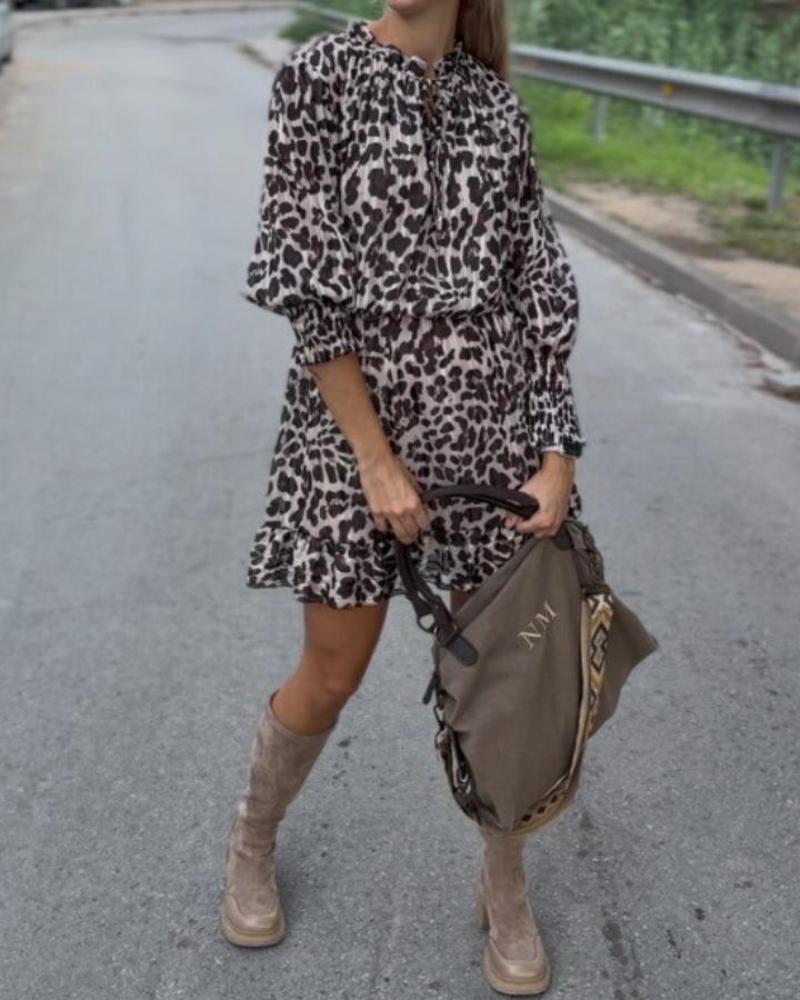 Vestido con goma y volante Animal Print