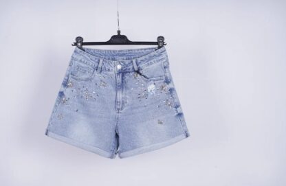 Short tejano con flores de brilli