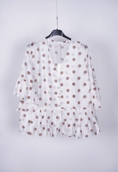 Blusa sedosa con topos